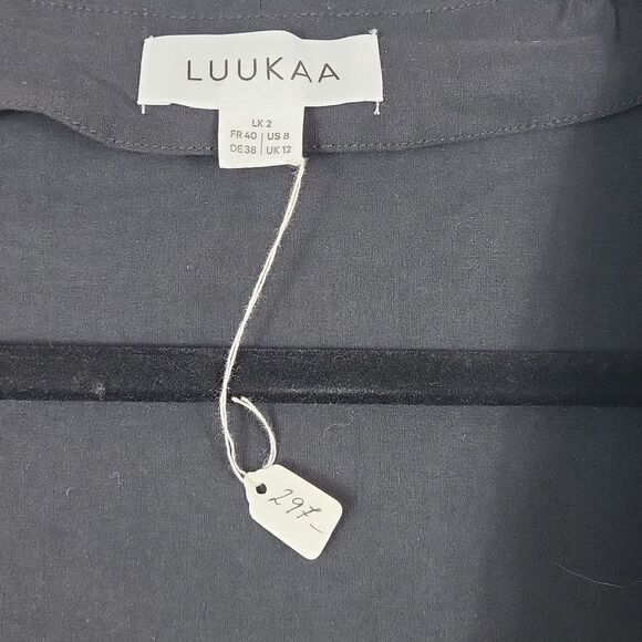 LUUKAA Black and White Notched Collar Dress. Size 8 - Picture 6 of 9